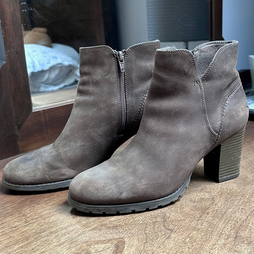 Clarks Womens Verona Trish Leather Block Heel Ankle Boots Taupe Brown Size 9